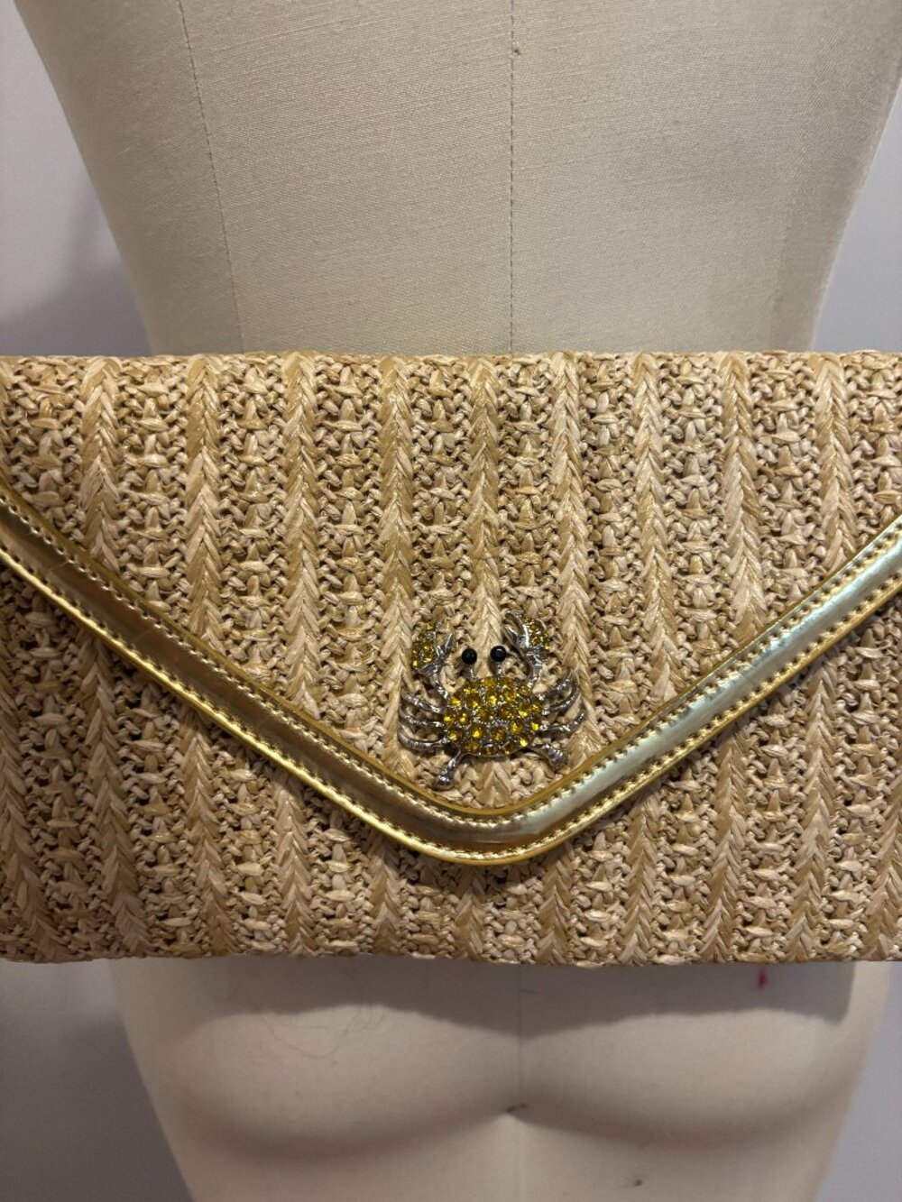 VINTAGE NINE WEST SUMMER CLUTCH